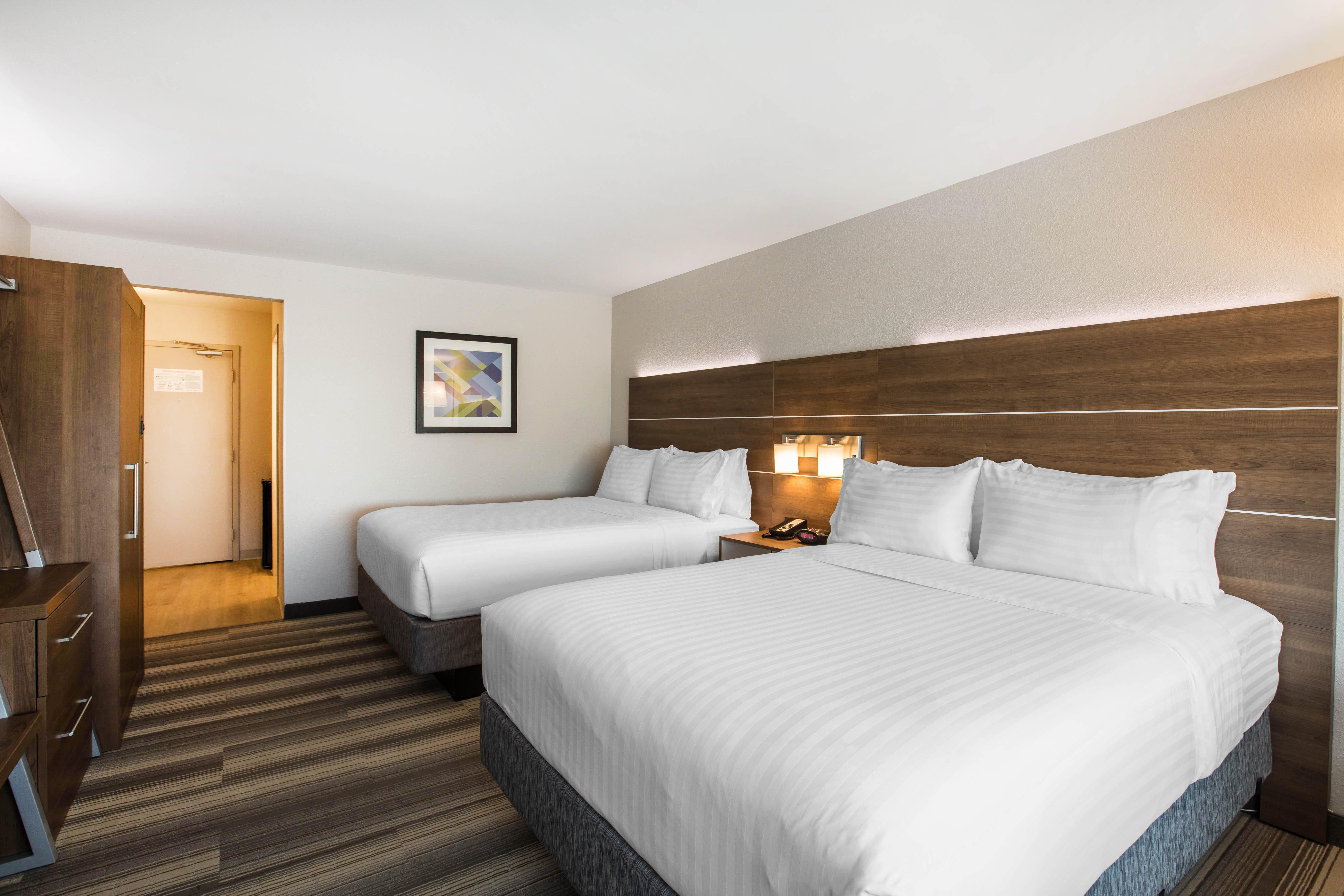 Holiday Inn Express & Suites Ludington By Ihg Exterior foto