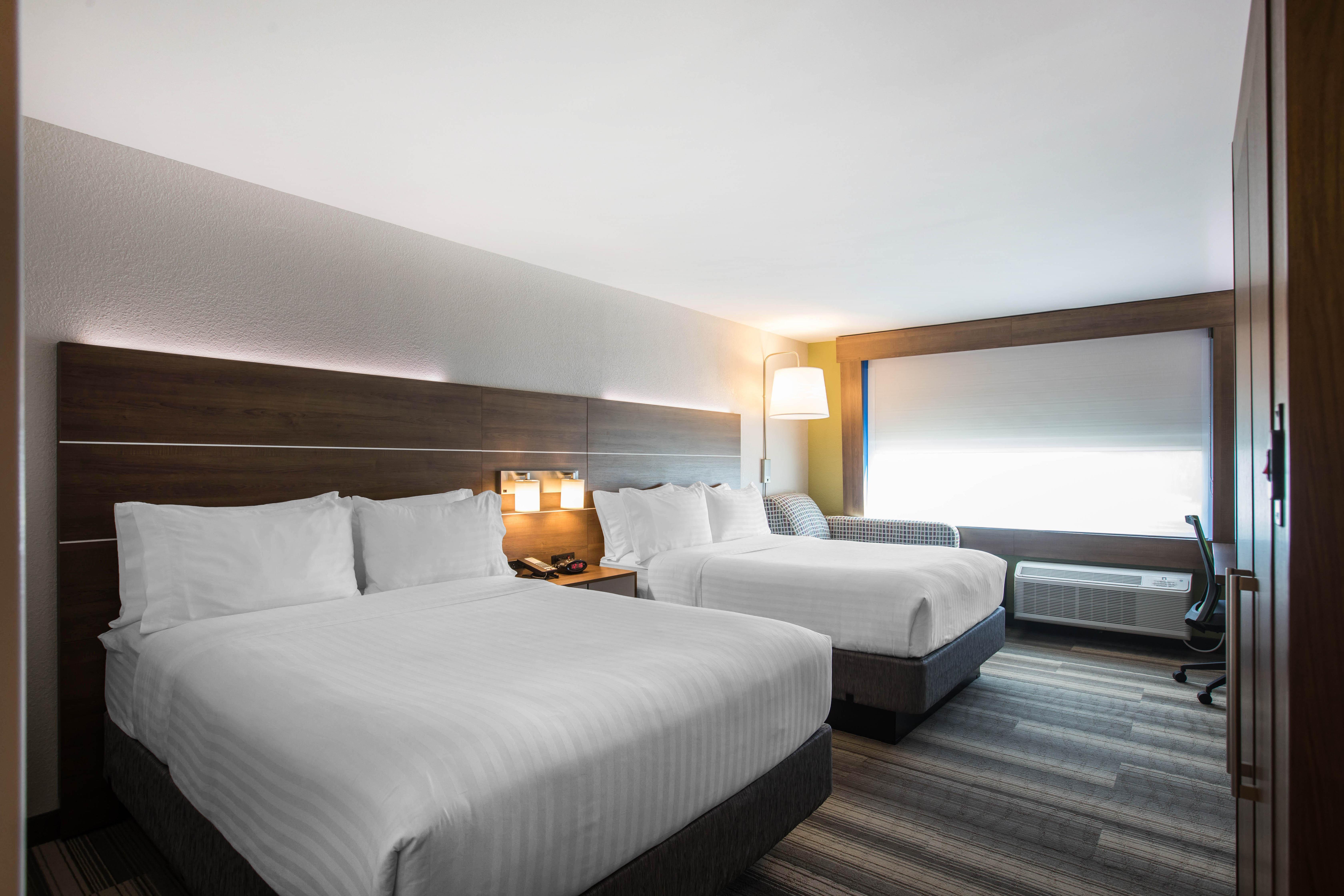 Holiday Inn Express & Suites Ludington By Ihg Exterior foto