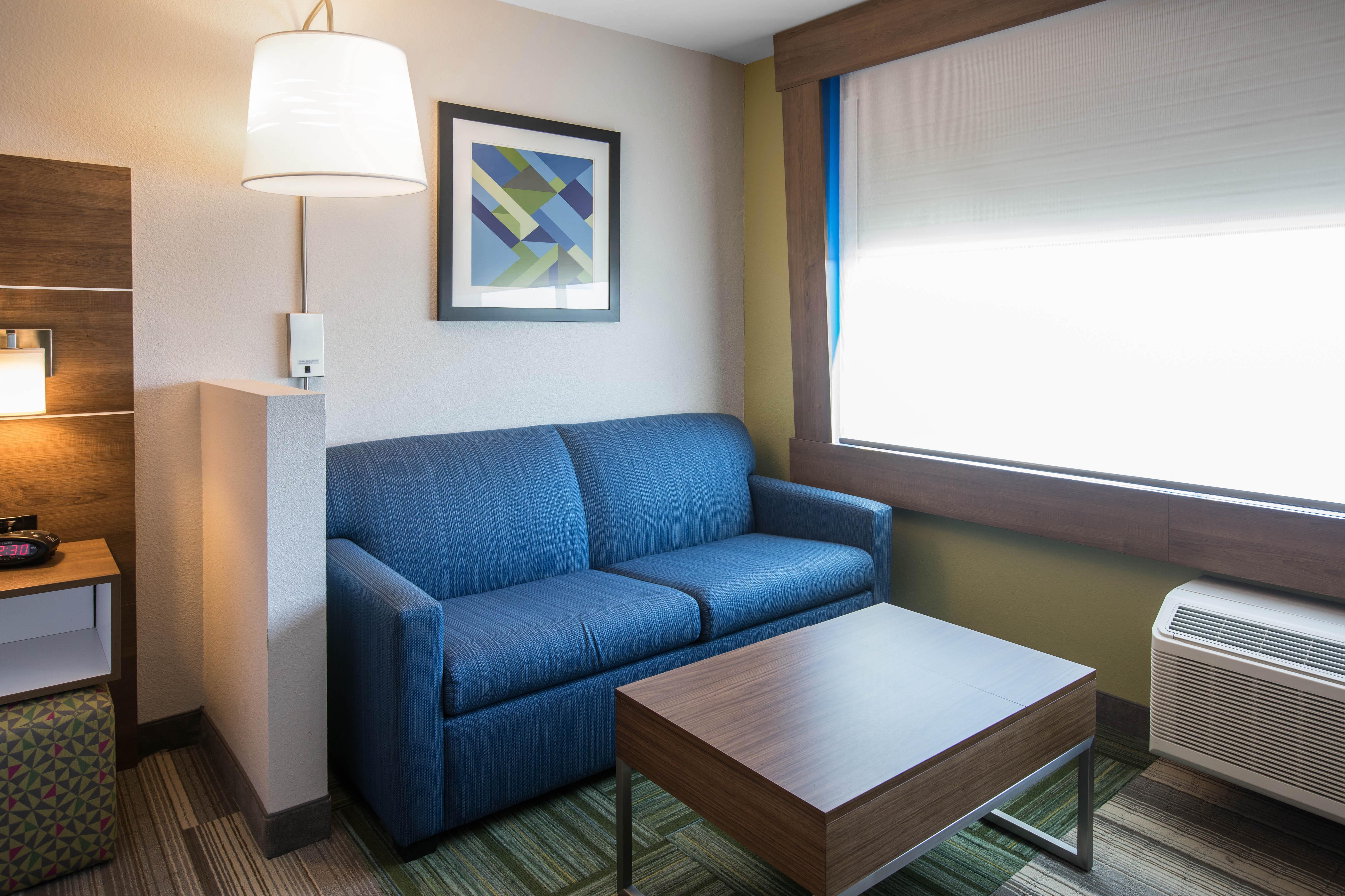Holiday Inn Express & Suites Ludington By Ihg Exterior foto