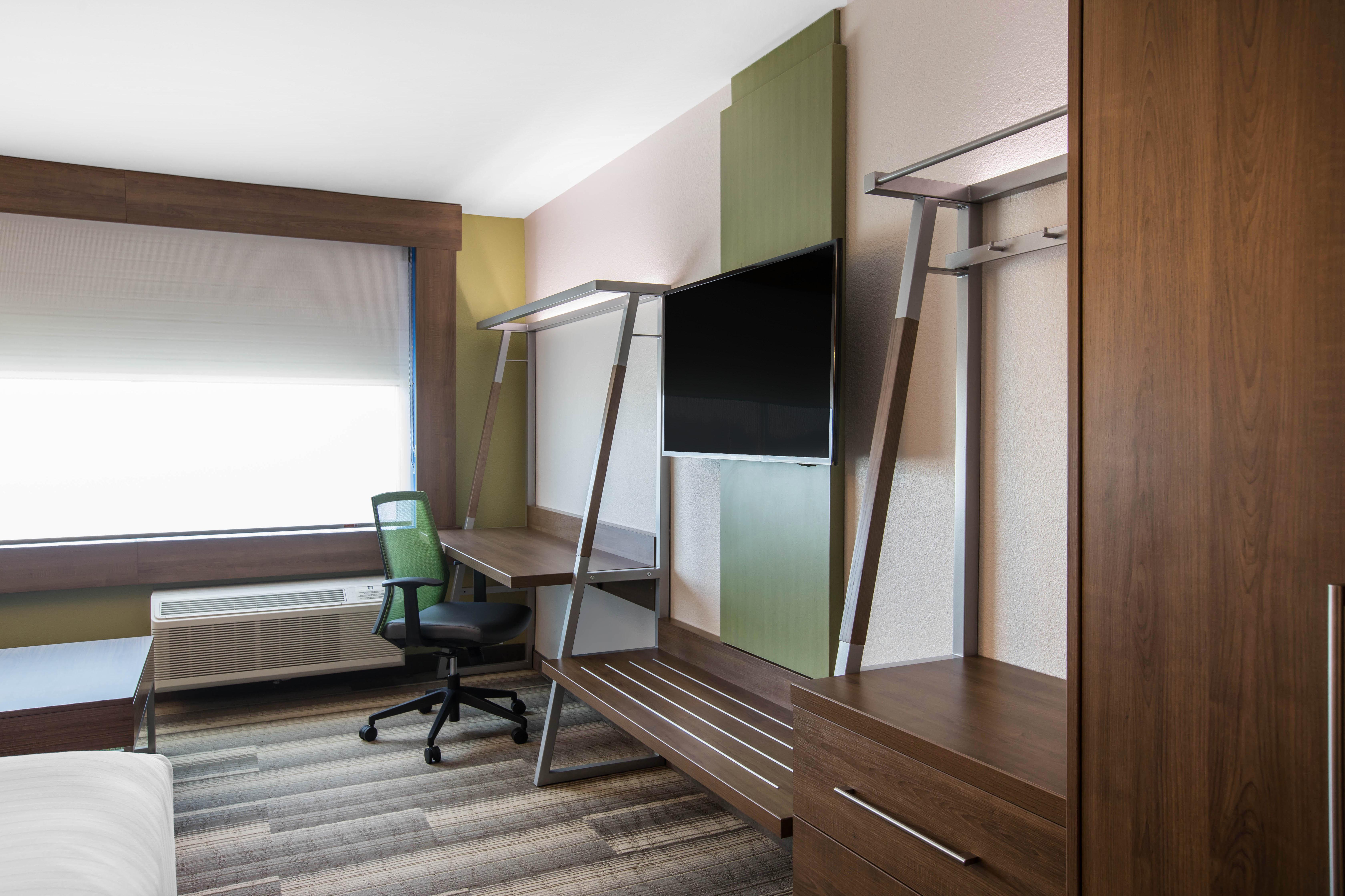 Holiday Inn Express & Suites Ludington By Ihg Exterior foto