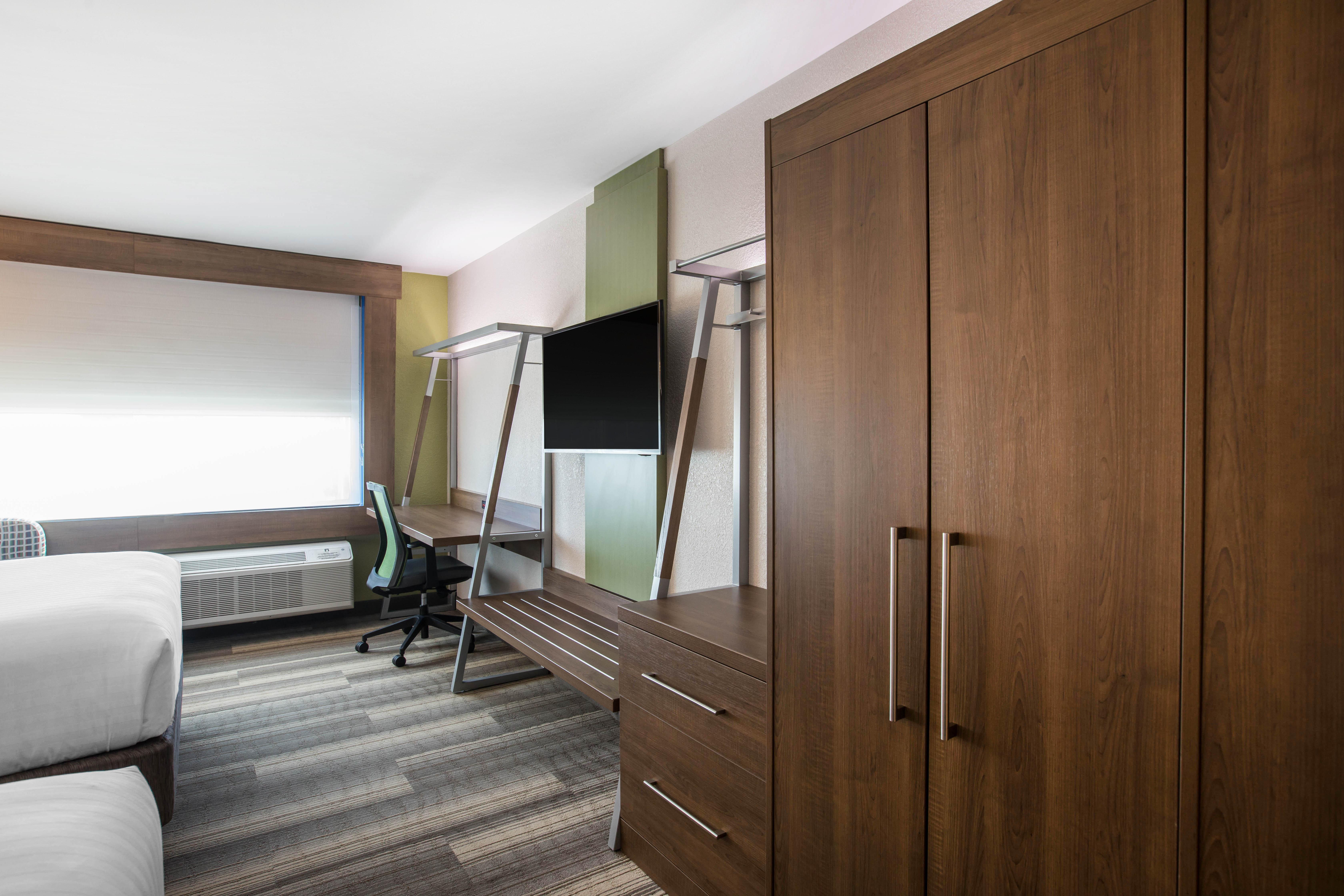 Holiday Inn Express & Suites Ludington By Ihg Exterior foto